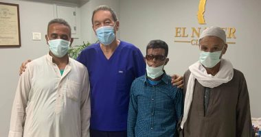 استجابة لـ"سيبها علينا".. هانى الناظر يستقبل الشقيقين المصابين بمرض جلدى نادر