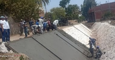 مشروع قومى وإنجازات عملاقة بـ"تبطين الترع بسوهاج".. وكيل الرى: تبطين 101 ترعة بطول 265.92 كيلو بـ742.275 مليون جنيه.. والمرحلة الأولى بـ550 مليونا ومستعدون للسيول.. المشروع قضى على نسبة كبيرة من البطالة.. صور