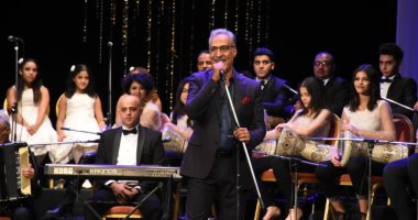 سعيد الأرتيست يشعل مسرح أوبرا الإسكندرية فى حفل كامل العدد.. صور