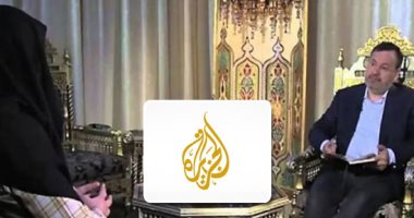 "أحمد منصور".. اسم له تاريخ في استقبال قادة الإرهاب عبر شاشة الجزيرة القطرية.. يعتبر المرشد الأول حسن البنا كــ"أسامة بن لادن" ولا يفرق بين الإخوان وتنظيم القاعدة.. ومعركته مع الإرهابية "مسرحية سيئة السمعة"