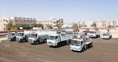 صور ...مجلس مدينة الغردقة ينظم تجربة لمناورة "اصطفاف" بالسيارات للتدريب على الأزمات