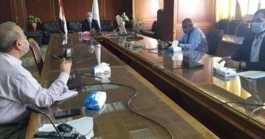 وزير الرى يبحث مع الشركة القابضة للرى والصرف مضاعفة حجم الإنتاج والأرباح