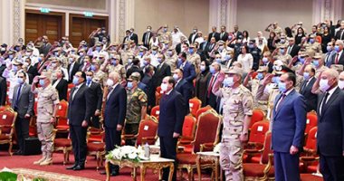 السيسى للمصريين: "لا ببيع وهم ولا بضحك عليكم وقادرون على النجاح"