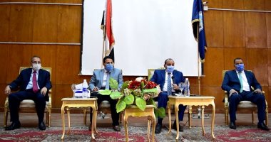 رئيس جامعة بنى سويف يعلن خطة استراتيجية للعاملين وأعضاء هيئة التدريس