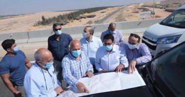 وزير النقل يستطلع مسار القطار الكهربائى السريع السخنة - العلمين تمهيدا لبدء التنفيذ
