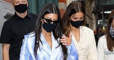 كورتنى كارداشيان تتسوق مع أديسون راى فى نيويورك..اعرف سعر فستانها "صور"