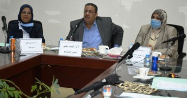بدء الدراسة ببرنامج هندسة البرمجيات وبرنامج الحوسبة بجامعة القناة.. صور