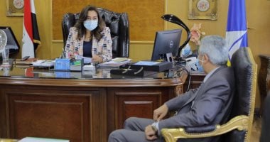 محافظ دمياط ورئيس هيئة تنمية الثروة السمكية يبحثان سبل تنمية المشروعات