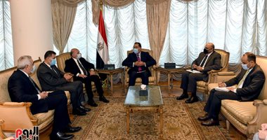 رئيس الوزراء يلتقى وزير خارجية العراق بشأن اللجنة العليا المشتركة بين البلدين