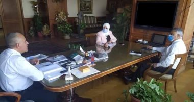 وزير الرى يناقش صور الأقمار الصناعية للتركيب المحصولى الصيفى ومناطق زراعة الموز