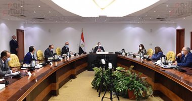 مصطفى مدبولى يتابع تنفيذ تكليفات الرئيس بتوفير 250 ألف وحدة إسكان اجتماعى ومشروع "سكن كل المصريين".. والجزار: الإعلان خلال أيام عن طرح 125 ألف وحدة للحجز بمساحة 75 -90 مترا.. ودخل أقل من 6ألاف جنيه شرط التقدم