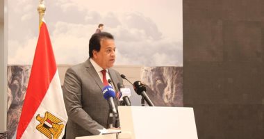 وزير التعليم العالى يعلن تخصيص 30 منحة كاملة للمدارس الحكومية بالجامعة الأمريكية