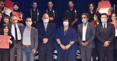 وزيرة الثقافة تعتمد خريجى "ابدأ حلمك" فرقة مسرحية نوعية لأول مرة 