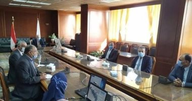 وزير الرى: حلول جذرية لمشاكل المياه فى سيوة ودعم المزارعين بتجارب للرى الحديث