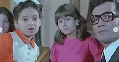 صابرين تنعى محمود ياسين وتنشر 4 صور جمعتها به أيام الطفولة فى فيلم سينمائي