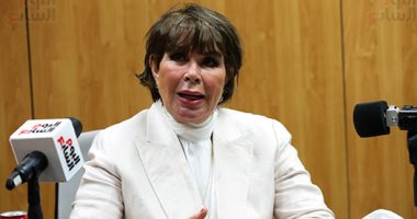 الإعلامية نجوى إبراهيم: أم كلثوم قالت جايبنلى عيلة.. فقلت لها فستانك مش مناسب