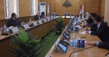 جامعة بنها تشكل لجنة للمتابعة الميدانية للإجراءات الإحترازية بالكليات
