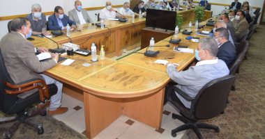 الدخول بالكمامة.. تعرف على أهم ملامح العام الدراسى الجديد بجامعة سوهاج