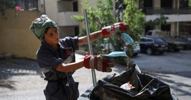 متظاهرون فى لبنان يقطعون عدد من الطرقات احتجاجا على تردى الأوضاع المعيشية