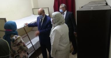 رئيس جامعة المنيا يتفقد المدن الجامعية قبل تسكين الطلاب المغتربين .. صور 