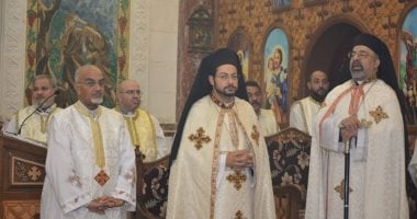 بطريرك الكاثوليك يترأس القداس الافتتاحى للسنة الرعوية بالإسكندرية.. صور