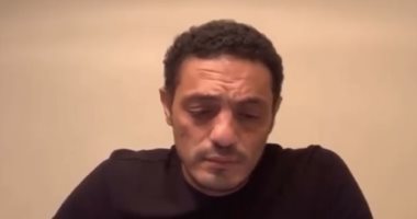 "سحلس" خاين بالثلاثة.. جريمة جديدة للمقاول الهارب محمد على.. وصف الشهيد أحمد منسى بالإرهابى وكشف عن كراهيته للوطن.. وقاحته تصل للمساواة بين الشهيد المنسى والإرهابى عشماوى مثلما يفعل أعداء البلاد.. فيديو