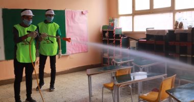الكنيسة الأسقفية تعقم مدرستين بالمنيا فى إطار مبادرات "معًا من أجل مصر"