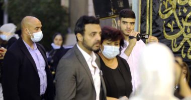 وزيرة الثقافة وسمير صبرى وهانى رمزى أبرز الحضور فى عزاء محمود ياسين .. صور