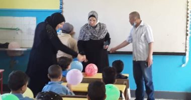 محافظ كفر الشيخ يوجه بمتابعة استقبال المدارس للعام الدراسى الجديد.. صور