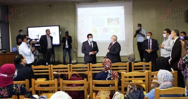 وزير التعليم العالى يؤكد التعاقد مع منصات تعليمية لتطبيق التعليم الهجين