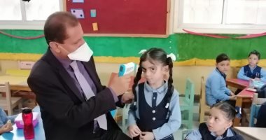 2000 ممرضة و400 مراقب صحي يتابعون الإجراءات الاحترازية بمدارس الدقهلية.. صور