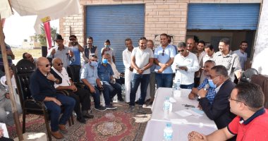 محافظ مطروح يشارك فى توزيع جوائز مسابقة جمعية الصيادين.. صور 