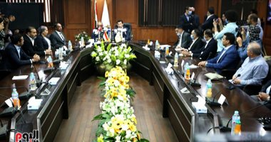 وزير الرياضة يؤكد إرسال قانون روابط الأندية لاتحاد الكرة الأسبوع المقبل.. فيديو