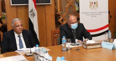 مساعد وزير الخارجية لحقوق الإنسان يعلن عن تنظيم جلسات استماع للاستراتيجية الوطنية