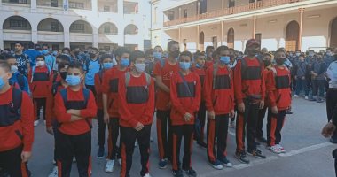 الكمامات والتباعد الاجتماعى بين الطلاب في أول أيام الدراسة.. ألبوم صور