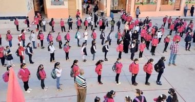 مدارس دمياط تستقبل العام الدراسى الجديد بإجراءات احترازية مشددة.. صور
