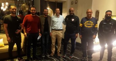 وفد المقاولون بالمغرب يزور بعثة الزمالك ويهدى درع الشركة لتيجانا 