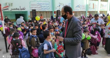 بدء العام الدراسى بالتوعية بأهمية التباعد والتهنئة بنصر أكتوبر فى الشرقية..صور