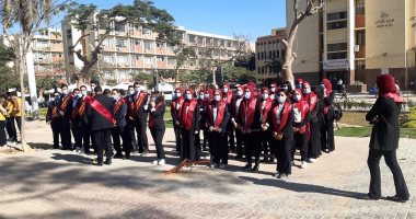 جامعة عين شمس تستقبل الطلاب فى أول أيام العام الدراسى الجديد بإجراءات وقائية