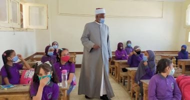 أزهر أسوان يسلم كاشف حرارى لكل مدرسة لقياس درجة حرارة الطلاب.. صور