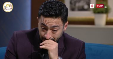 حمادة هلال يروى بالدموع تفاصيل إصابة والدته بمرض السرطان حتى وفاتها
