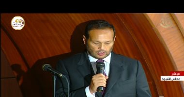 أشرف زكى ورامى إمام يؤديان واجب العزاء فى والد النائب محمد حلاوة