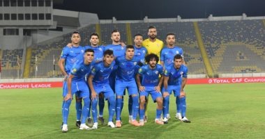 كاف يطبق التباعد فى مباراة الزمالك والرجاء بتواجد "بدلاء" فى المدرجات