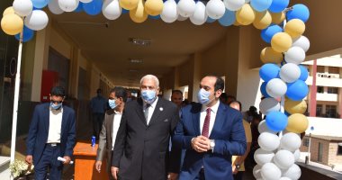 رئيس جامعة السادات يفتتح كلية الحاسبات والذكاء الاصطناعى.. صور