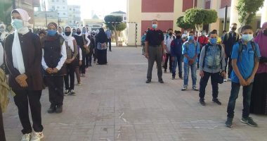 انتظام الدراسة بمدارس كفر الشيخ وتوفير 30 أتوبيسا لنقل طلاب الجامعة