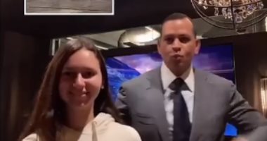 أليكس رودريجيز يتحدى خطيبته جنيفر لوبيز فى فيديو رقص مع ابنته.. فيديو وصور