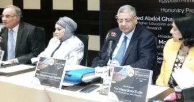 تعديل بروتوكول علاج كورونا في مؤتمر صحفي بحضور عوض تاج الدين