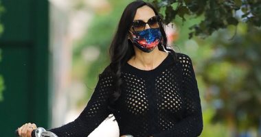 الممثلة الهولندية فامك جانسون تخطف الأنظار بإطلالتها فى شوارع نيويورك.. صور