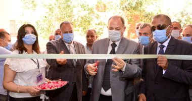 محافظ أسيوط يفتتح معرض "ما يغلاش عليك" ويتفقد مركز التميز.. صور 