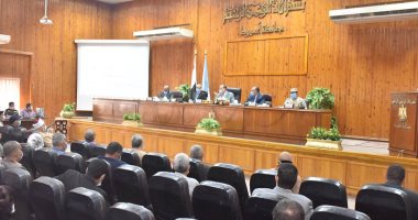 محافظ أسيوط يقرر تخصيص قطعتى أرض لإقامة مساكن اقتصادية بحى غرب